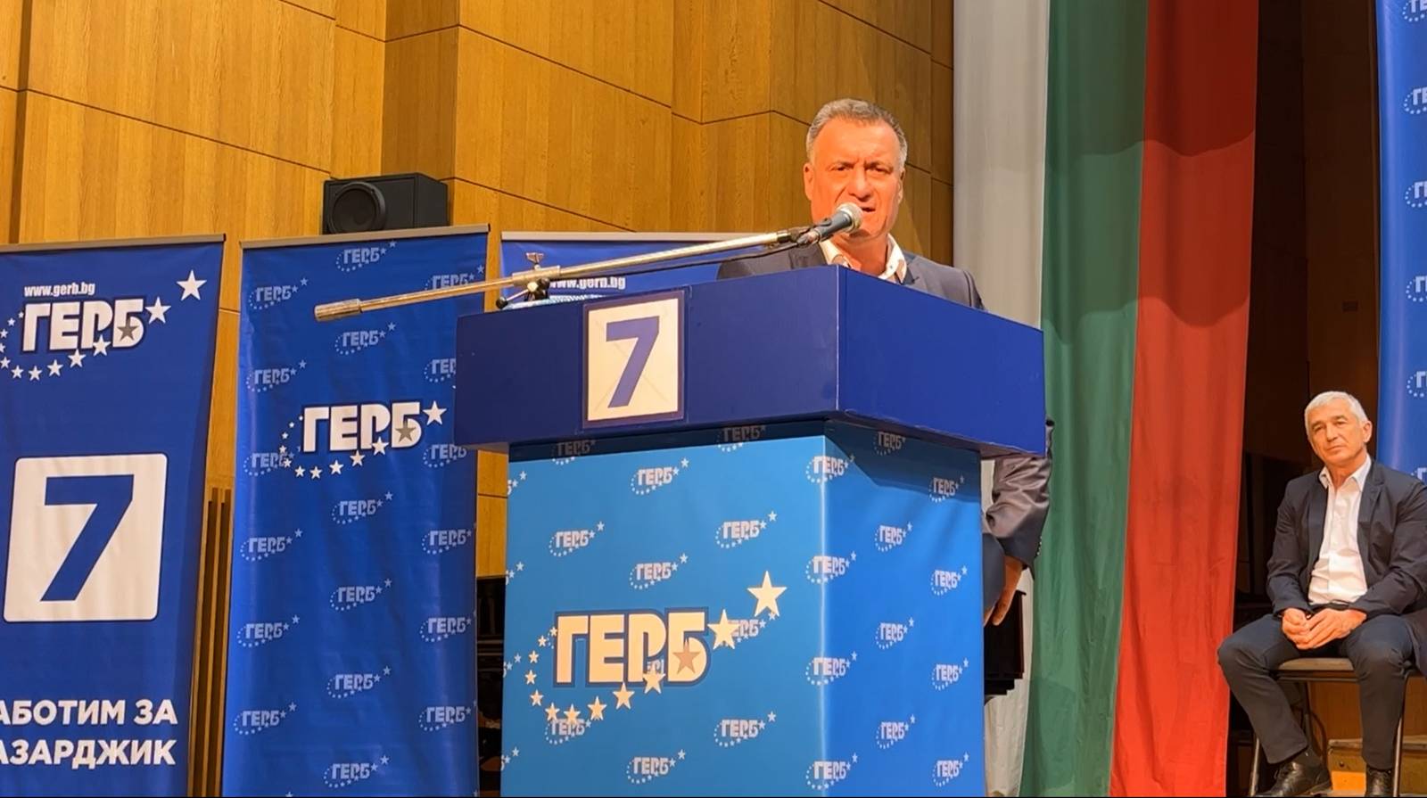  Кметът на Велинград Костадин Коев 